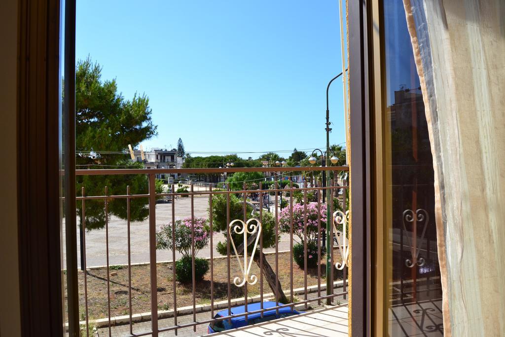Casa Vacanze Laura 伊索拉戴里费米尼 外观 照片